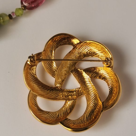 Vintage Signed Monet Swirl/Knot  Gold Tone Brooch - Picture 6 of 6